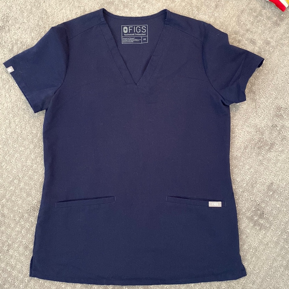 Navy Figs 2-pocket scrub top